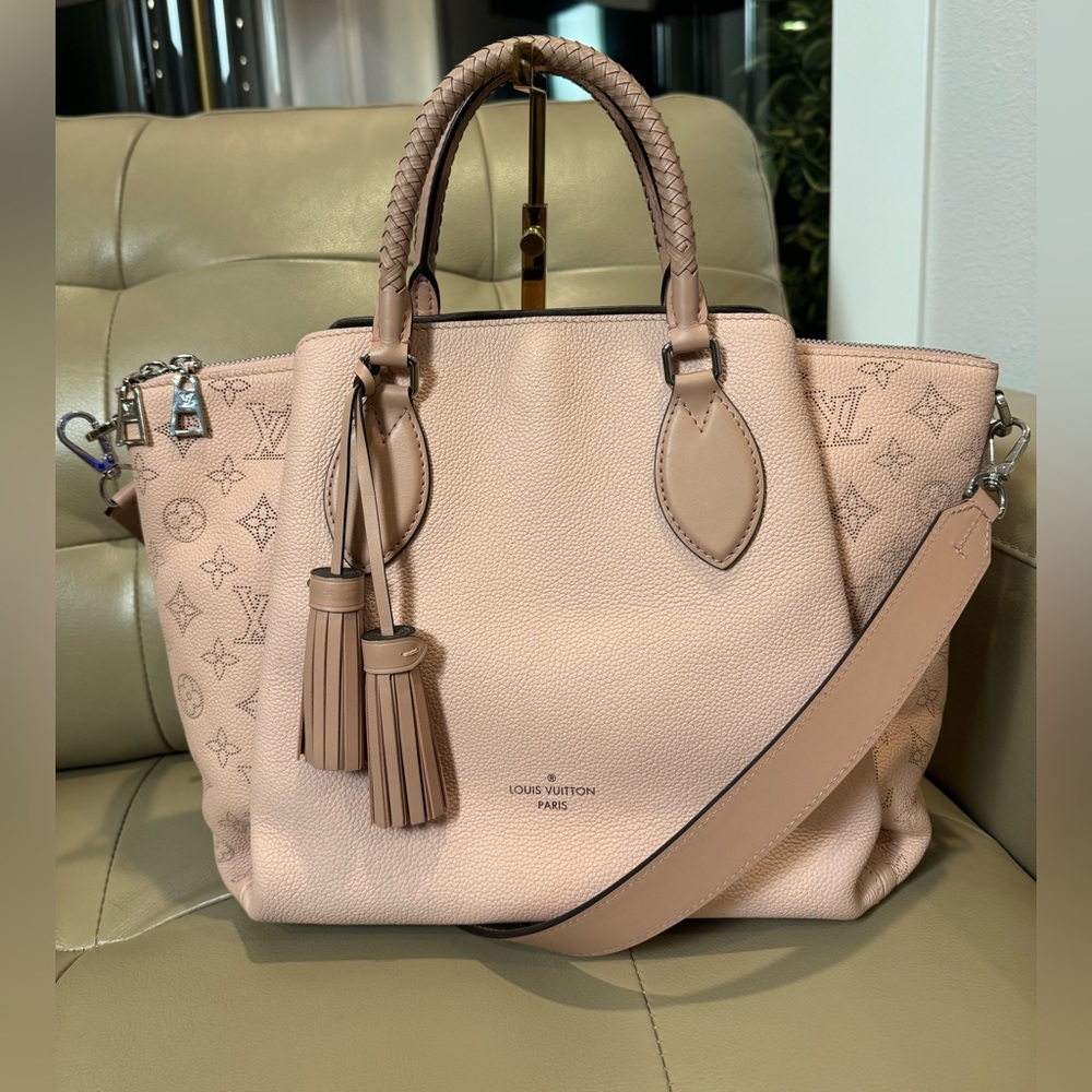 Sold x Louis Vuitton Haumea handbag - Picture 2 of 15